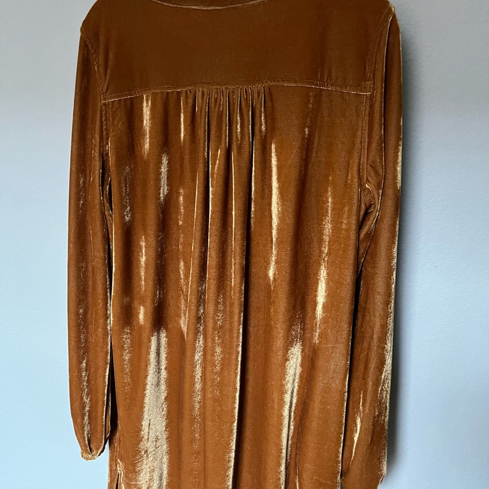 Women’s NWT Easel Velvet Gold Dress SZ M - Picture 5 of 6